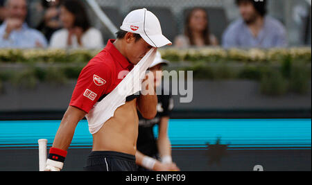 Madrid, Espagne. 09 mai, 2015. Kei Nishikori en action contre Andy Murray en finale de l'Open de tennis de Madrid. Credit : Jimmy Whhittee/Alamy Live News Banque D'Images