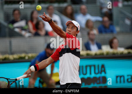 Madrid, Espagne. 09 mai, 2015. Kei Nishikori en action contre Andy Murray en finale de l'Open de tennis de Madrid. Credit : Jimmy Whhittee/Alamy Live News Banque D'Images