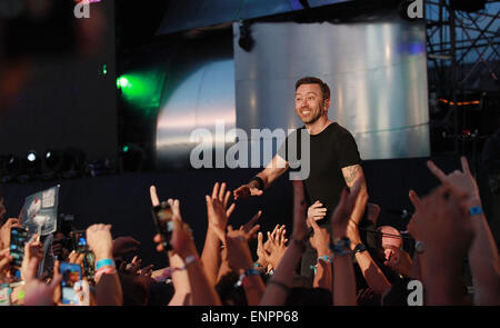 Las Vegas, Nevada, USA. 9 mai, 2015. Tim McIlrath chanteur du groupe de rock hardcore Rise Against joue sur la scène principale le jour 2 de Rock in Rio à la ville de Rock à Las Vegas, Nevada. Crédit : Marcel Thomas/ZUMA/Alamy Fil Live News Banque D'Images