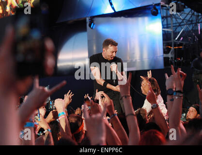 Las Vegas, Nevada, USA. 9 mai, 2015. Tim McIlrath chanteur du groupe de rock hardcore Rise Against joue sur la scène principale le jour 2 de Rock in Rio à la ville de Rock à Las Vegas, Nevada. Crédit : Marcel Thomas/ZUMA/Alamy Fil Live News Banque D'Images