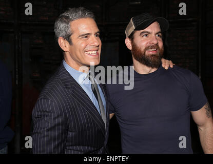 Les coulisses de la comédie musicale Le dernier bateau au Neil Simon Theatre. Avec : Andy Cohen,David Michael Garry Où : New York, New York, United States Quand : 04 Nov 2014 Banque D'Images