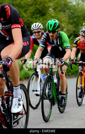 Wiltshire, Royaume-Uni. 10 mai, 2015. Team Wiggins' est l'une des 11 équipes pro-vélo course à travers south Wiltshire aujourd'hui (dimanche 10 mai). Crédit : Paul Chambers/Alamy Live News Banque D'Images