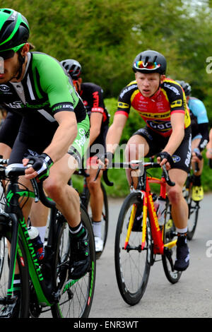 Wiltshire, Royaume-Uni. 10 mai, 2015. Team Wiggins' est l'une des 11 équipes pro-vélo course à travers south Wiltshire aujourd'hui (dimanche 10 mai). Crédit : Paul Chambers/Alamy Live News Banque D'Images