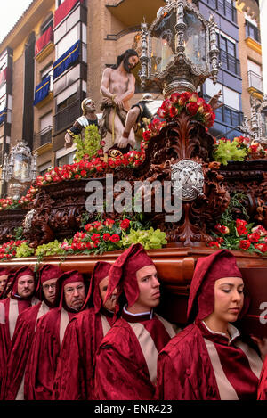 Procession de fraternité Paso Encarnado un Vendredi saint procession de la Semana Santa (semaine sainte) dans la région de Lorca, Murcie, Spai Banque D'Images