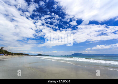 Doc Let beach au matin, Nha Trang Vietnam central Banque D'Images