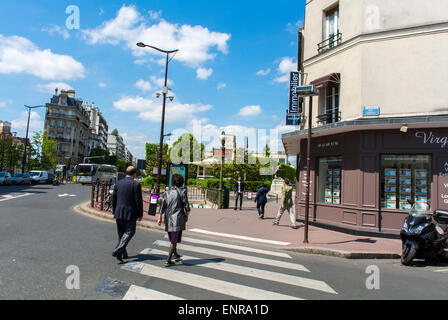 Paris, France, Charenton-le-Pont, banlieue française, Bâtiments résidentiels, quartier de la rue de banlieue Banque D'Images