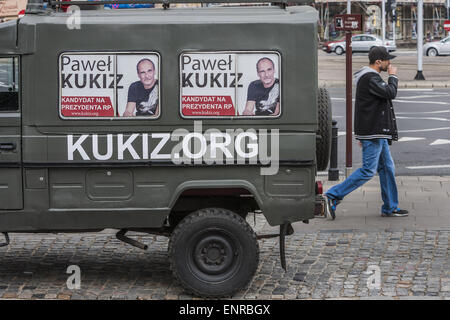 Varsovie, Mazovie, Pologne. 10 mai, 2015. Voiture utilisée pour la promotion du président candidat Pawel Kukiz pendant les élections en Pologne. Credit : Celestino Arce/ZUMA/ZUMAPRESS.com/Alamy fil Live News Banque D'Images