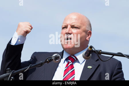 Bob Crow (13 juin 1961 - 11 mars 2014) l'ancien secrétaire général du syndicat RMT lors du Gala 2013 des mineurs de Durham Banque D'Images