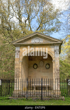 Le Temple d'Artémis classique à Blenheim Palace Park, Woodstock, Oxfordshire, Angleterre, Royaume-Uni. Banque D'Images