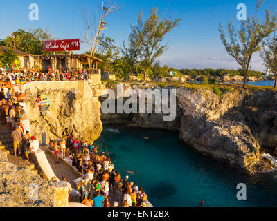 Rick's Cafe, bien connu situé sur la plage de Negril, Jamaïque Westmoreland, Région Banque D'Images