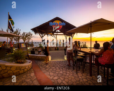 Rick's Cafe, bien connu situé sur la plage de Negril, Jamaïque Westmoreland, Région Banque D'Images