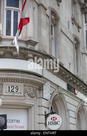 Direction générale de la banque HSBC à l'angle de la rue Grosvenor et New Bond Street, Central London UK Banque D'Images