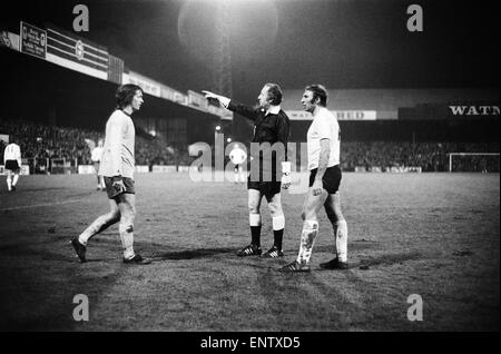 De l'Action 1974 demi-finale de Coupe de Ligue. Wolverhampton Wanderers 1-1 Norwich City 1974 demi-finale de Coupe de Ligue de 1ère manche 23/01/1974 Banque D'Images