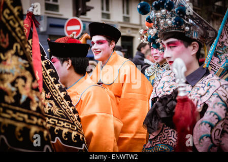 Défilé chinois pour célébrer le Nouvel An chinois 2015 à Paris, Février 2015 Banque D'Images