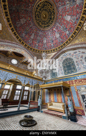 Salle du trône impériale dans le Harem du Palais de Topkapi. Point du sérail, Sultanahmet, Istanbul Banque D'Images