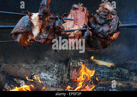 Poêlée de jambon sur feu ouvert Banque D'Images