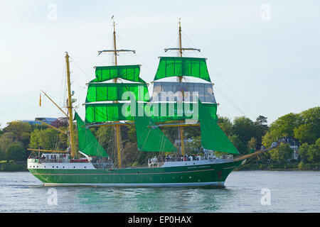 Bateau à voile 'Alexander von Humboldt II' sur l'Elbe au cours de 826. Anniversaire du port, Hambourg, Allemagne Banque D'Images