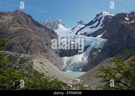 Glacier Piedras Blancas et le lac Mont Fitz Roy Gamme Parc National Los Glaciares en Patagonie argentine Banque D'Images