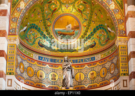 Marseille,France-May 6,2011 : intérieur en basilique Catholique Notre Dame De La Garde. Banque D'Images