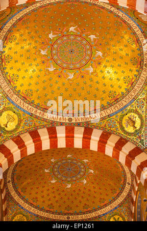 Marseille,France-May 6,2011 : intérieur en basilique Catholique Notre Dame De La Garde. Banque D'Images