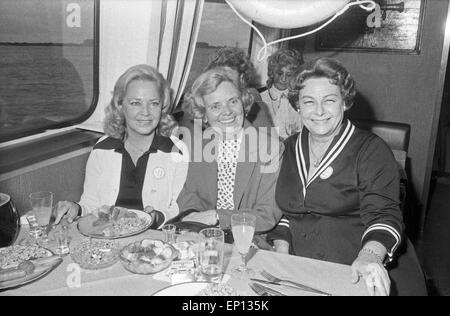 Deutsche Volksschauspielerin Heidi Kabel feiert ihren 65. Geburtstag An Bord des Schiffes-HADAG 'St. Pauli à Hambourg, histoire de l' Banque D'Images