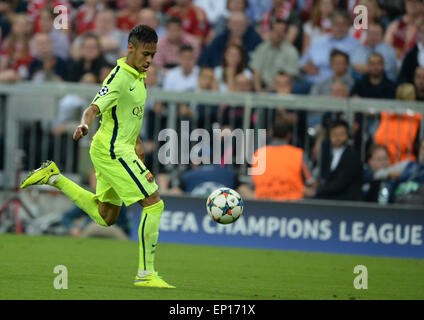 Munich, Allemagne. 12 mai, 2015. Barcelone, Neymar en action pendant la demi-finale de la Ligue des Champions match de football FC Bayern Munich vs FC Barcelone à Munich, Allemagne, 12 mai 2015. Photo : Sven Hoppe/dpa/Alamy Live News Banque D'Images