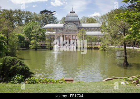 Le palais de cristal du parc del Buen Retiro, Madrid, Espagne Banque D'Images