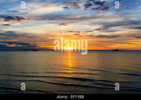 Coucher du soleil, Fraser Island, Queensland, Queensland, Australie Banque D'Images