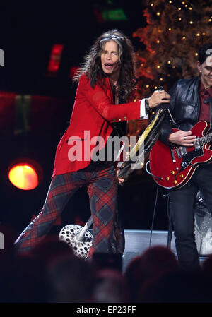 CMA 2014 Pays de Noël chez Bridgestone Arena - Performances Avec : Steven Tyler Où : Nashville, Tennessee, United States Quand : 08 novembre 2014 Crédit : Judy Eddy/WENN.com Banque D'Images