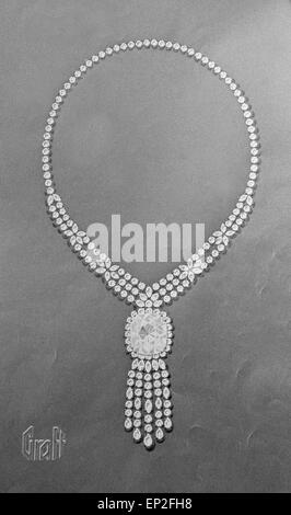 Un dessin de la Duchesse de Marlborough Diamond dans son collier. Volés de Graaf Jewellers. Cela a été indiqué aux membres du public à l'extérieur de la boutique plus tard ce jour. 11 septembre 1980. Banque D'Images