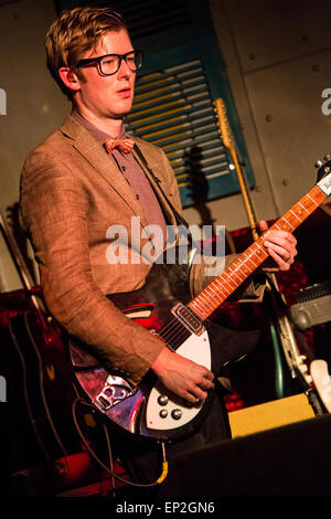 Milan Italie. 12 mai 2015. Le groupe anglais de la radiotélévision de service public procède à la music live club Salumeria della Musica Pendant 'la course pour Space Tour 2015' Credit : Rodolfo Sassano/Alamy Live News Banque D'Images