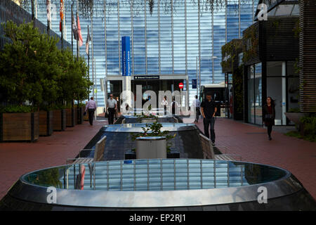 Reflet de Britomart Transport Centre, Auckland, île du Nord, Nouvelle-Zélande Banque D'Images