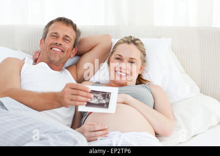 Les parents à leur futur à x-ray Banque D'Images