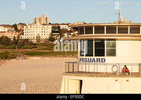 Lever du soleil d'automne sur la plage de Bondi, 13 mai 2015. Banque D'Images