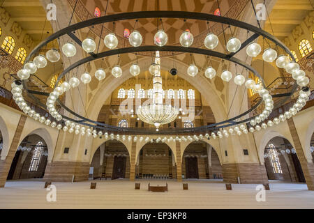 L'intérieur orné de Al Fateh Mosque in Royaume de Bahreïn Banque D'Images