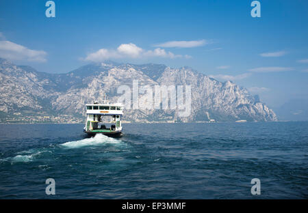 S. Viglio, un car-ferry sur le lac de Garde, Italie Banque D'Images