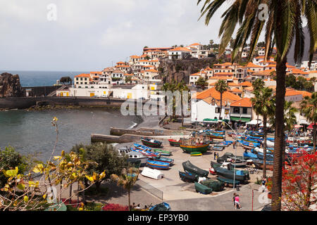 Le village de pêcheurs de Camara de Lobos, Madère, Europe Banque D'Images