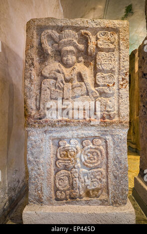 La stèle maya de Calakmul, Museo Arqueologico à afficher au Fuerte de San Miguel à Campeche, Yucatan, Mexique Banque D'Images
