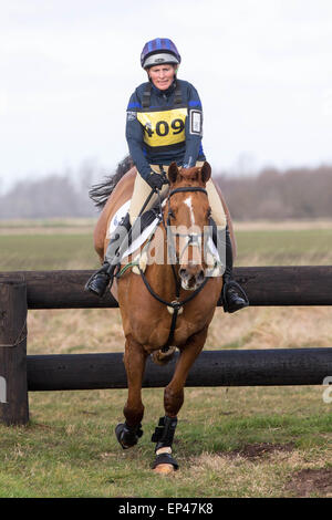 Zara Phillips équitation son cheval Haut Royaume Banque D'Images