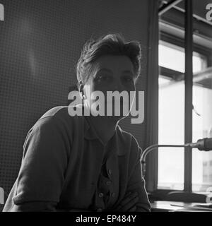 Deutsche Schauspielerin Marianne Hoppe dans Hamburg, Deutschland 1950 er Jahre. L'actrice allemande Marianne Hoppe à Hambourg, Germa Banque D'Images