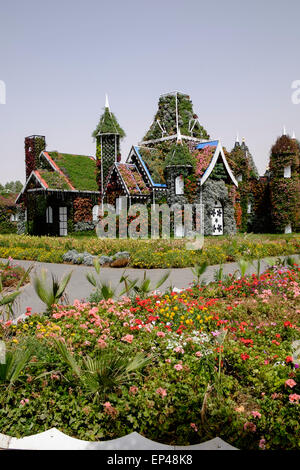 Couverte de fleurs au jardin Miracle Dubai Emirats Arabes Unis Banque D'Images