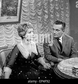 Ruth Leuwerik Deutsche Schauspielerin in einer Szen, Deutschland 1960 er Jahre. L'actrice allemande Ruth Leuwerik dans un téléfilm s Banque D'Images