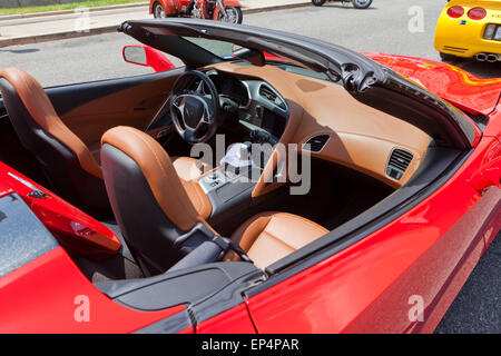 2014 Chevy Corvette Z51 cabriolet vue intérieure - USA Banque D'Images