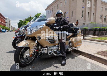 African American man (Honda Goldwing GL1800) - USA moto Banque D'Images