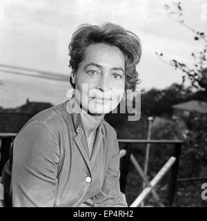 Deutsche Schauspielerin Hannelore Schroth, Deutschland 1960 er Jahre. L'actrice allemande Hannelore Schroth, Allemagne 1960. Banque D'Images