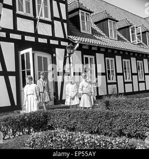 Die Jugendherberge à Melle im Landkreis Osnabrück, Deutschland 1960 er Jahre. Auberge de Jeunesse à Melle dans l'Osnabrueck district, Banque D'Images