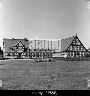 Die Jugendherberge à Melle im Landkreis Osnabrück, Deutschland 1960 er Jahre. Auberge de Jeunesse à Melle dans l'Osnabrueck district, Banque D'Images