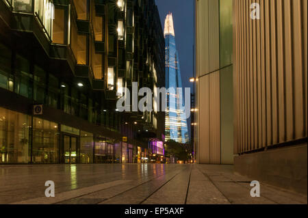 L'Écharde de londres [office building] morelondon shop. Credit : lee ramsden / alamy Banque D'Images