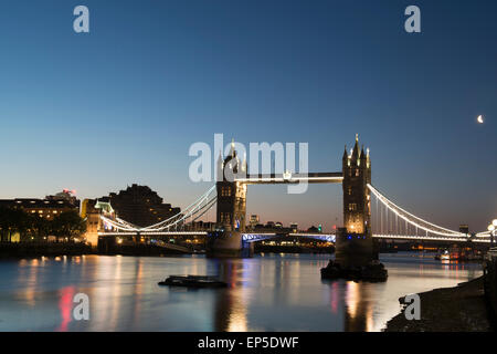Tower bridge Londres, sur la tamise. crédit : lee ramsden / alamy Banque D'Images