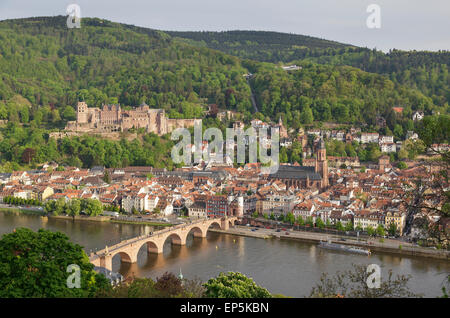 Vue sur la ville depuis le Philosophenweg, Heidelberg, Bade-Wurtemberg, Allemagne Banque D'Images
